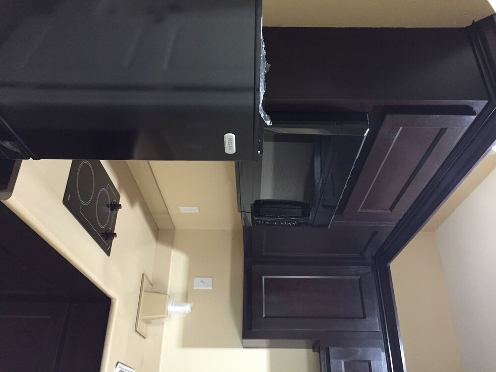 Downtowner Inns & Suites - photo 15