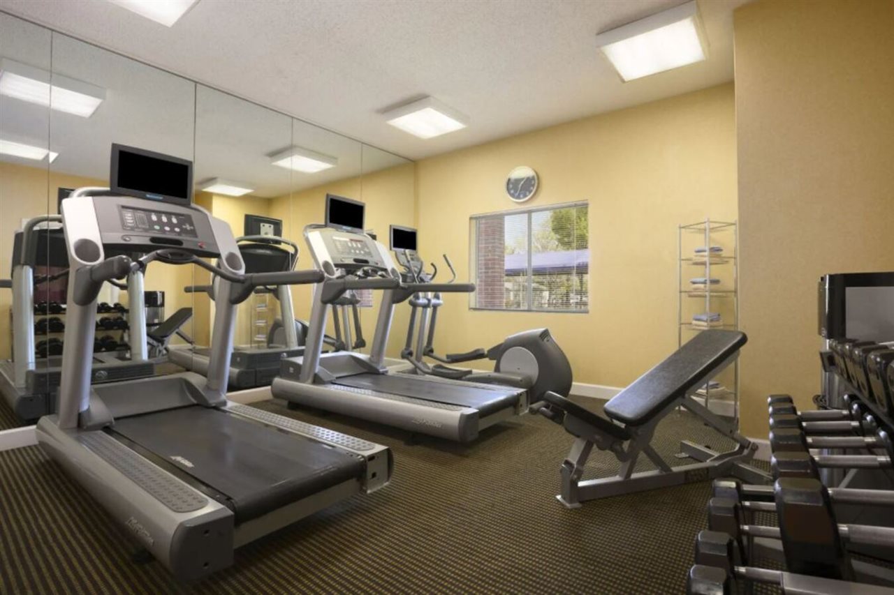 Hawthorn Suites by Wyndham Philadelphia Airport - photo 4