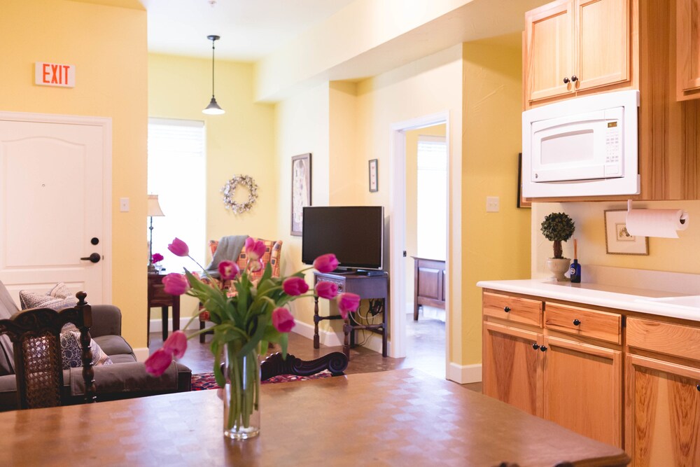 High Cotton Inn - photo 18