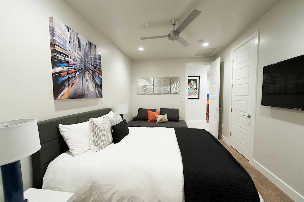 Town Center Resort - photo 24