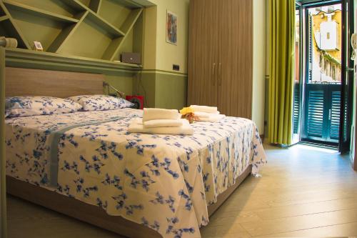 Alma Megaris — 4-Star Luxury Hotel in Naples, Italy