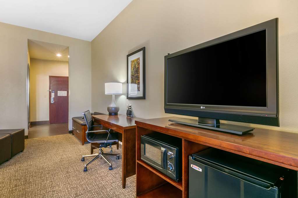 Comfort Suites Forrest City - photo 18