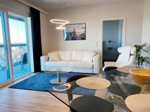 New Sky High Lr 1br 1ba Sauna Gbalcony 49m2 13krs in Oulu, Finland