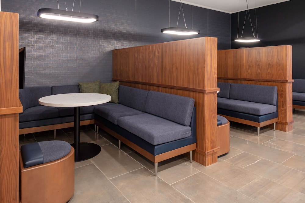 Courtyard by Marriott Memphis East Galleria - photo 21