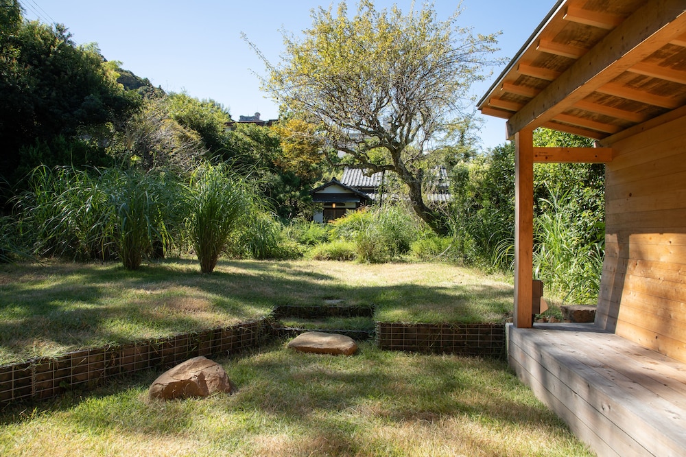 Exp. Co Onsen - carbon neutral hotel in Atami