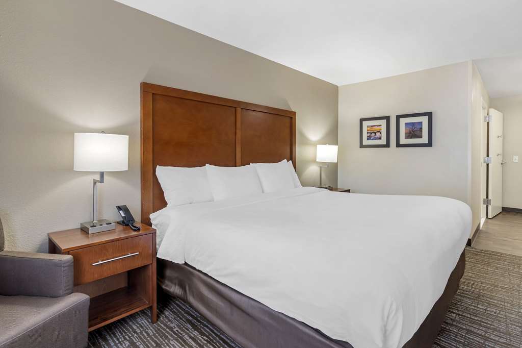 Comfort Inn & Suites Brunswick I 95 - photo 9