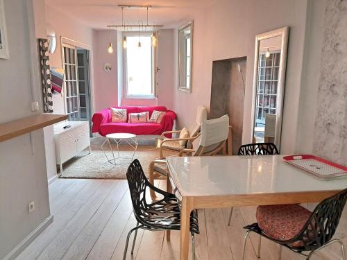 Beau F2 Au Coeur de Hyeres in Hyeres, France