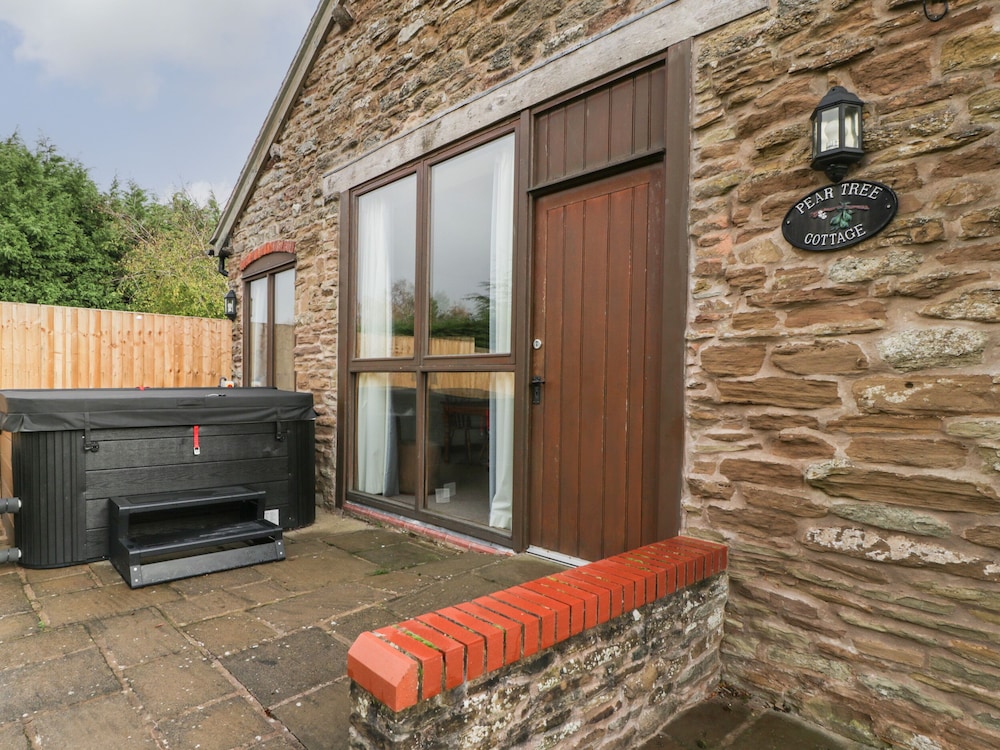 Peartree Cottage — 4-Star Luxury Hotel in Worcester, United Kingdom