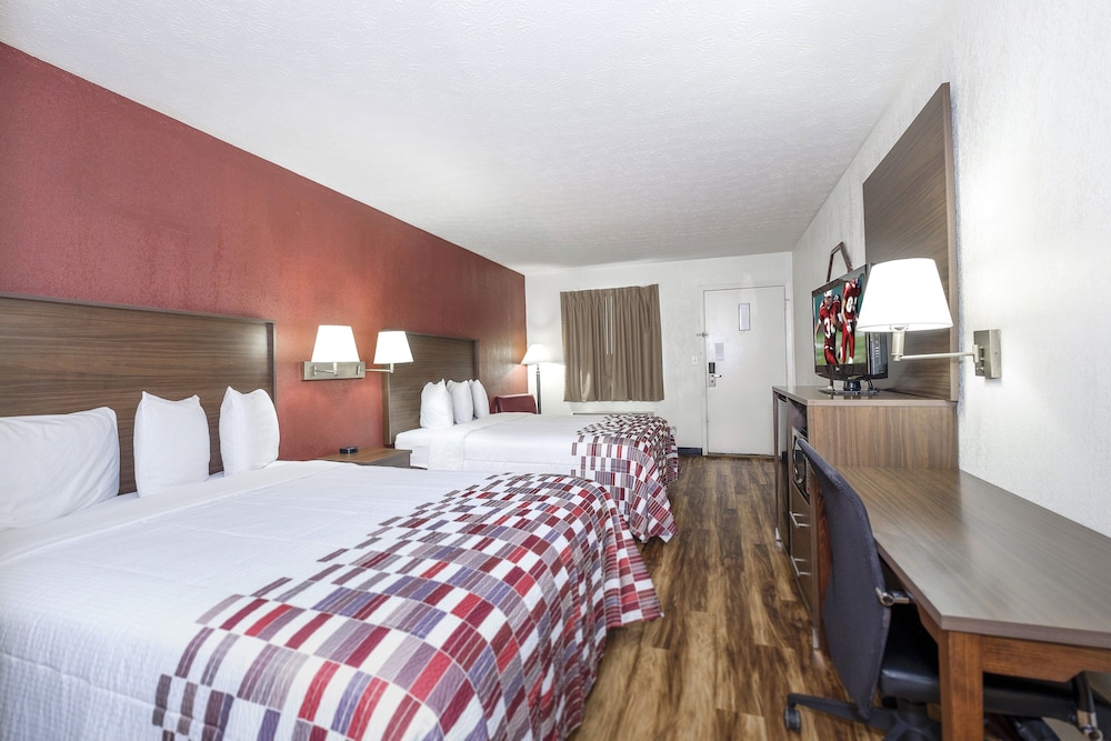 Red Roof Inn Edgewood - photo 7