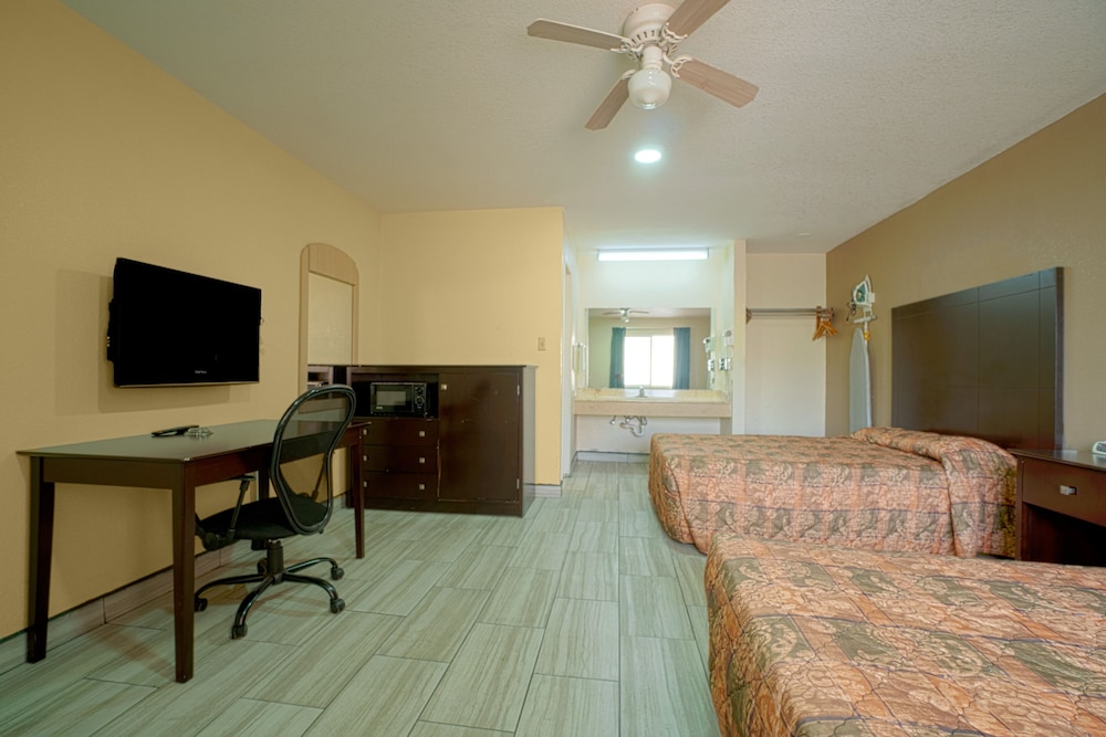 Texas Inn San Benito near Harlingen - photo 34