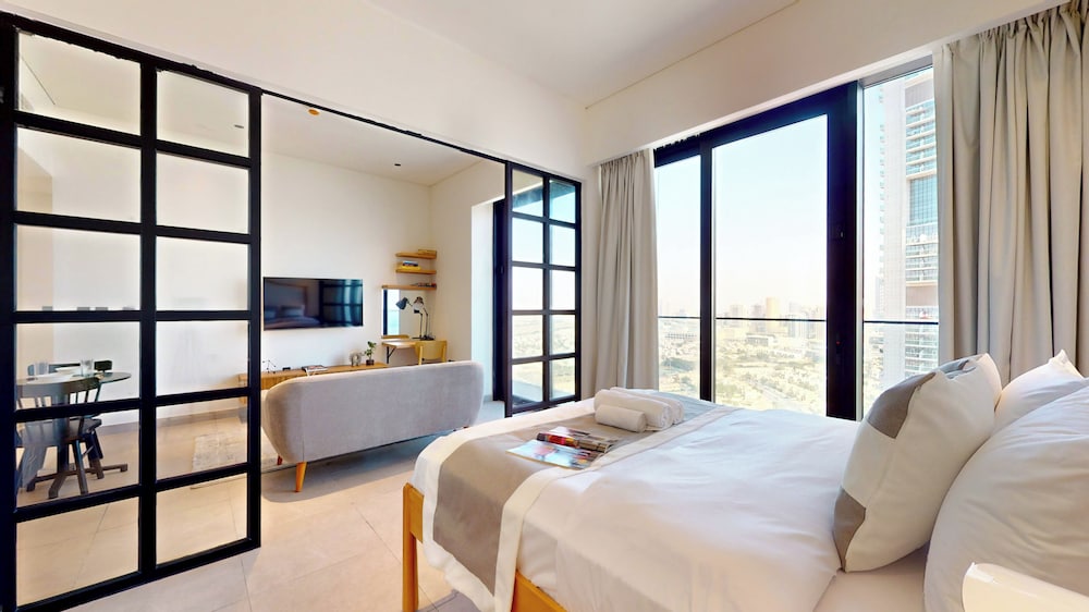 The Community - last minute hotel in Dubai