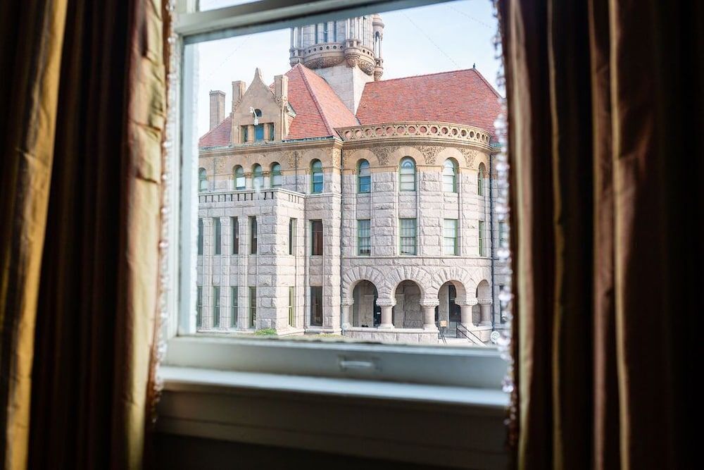 Courthouse Suites in Decatur, United States