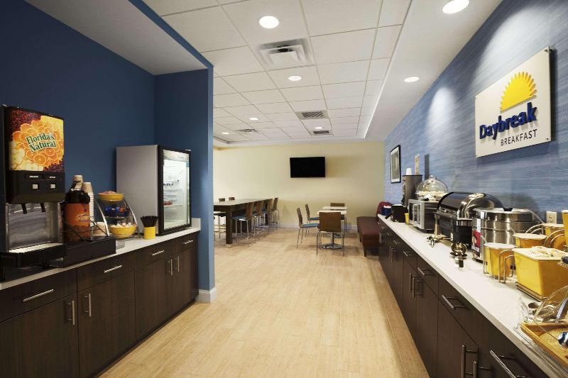 Sleep Inn & Suites Altoona North - photo 36