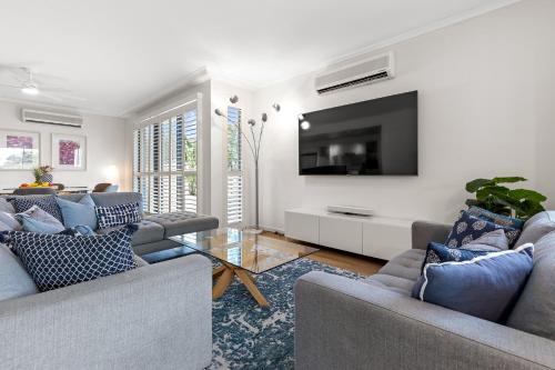 City oasis 3 BR apt. on Maroochy river pool AC — 4-Star Luxury Hotel in Maroochydore, Australia