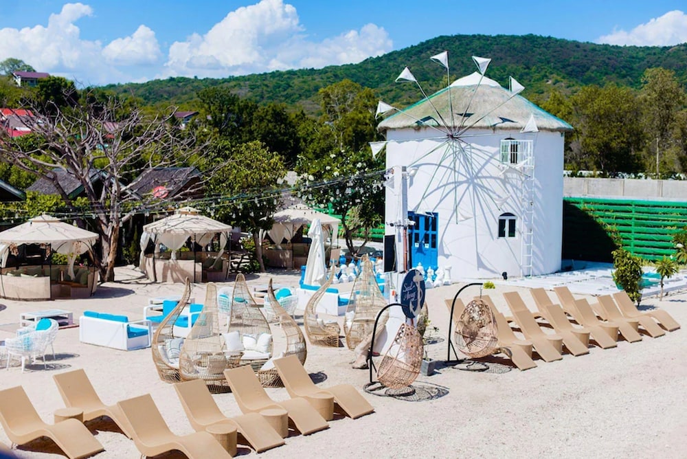 The Beach Calatagan Mediterraneo Powered By Cocotel — Calatagan