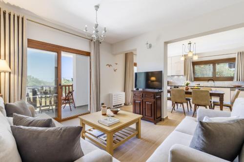 ILKA Residence Stylish Stay Near Skopelos Port — 4-Star Luxury Hotel in Skopelos, Greece