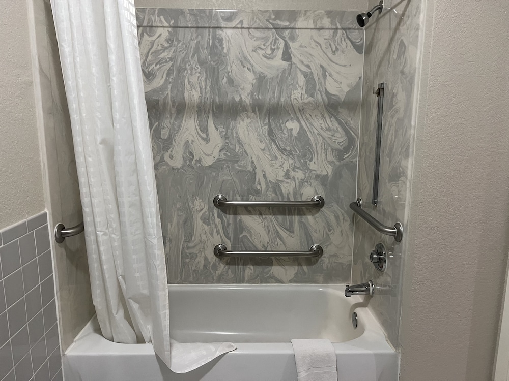 Scott Inn and Suites Houston - photo 18