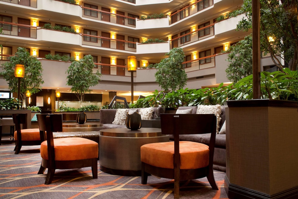 Embassy Suites by Hilton Austin Arboretum - photo 4