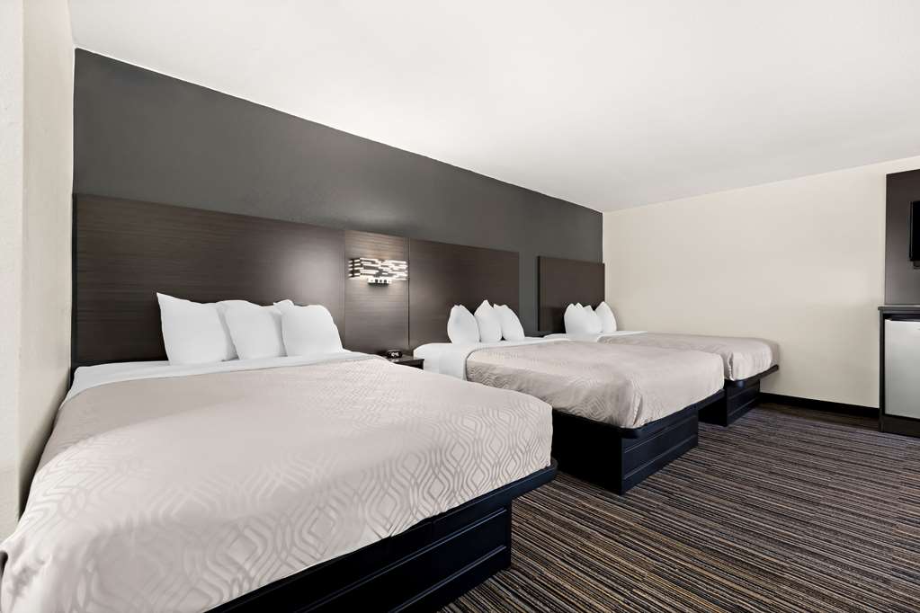 Econo Lodge Dumas - photo 17