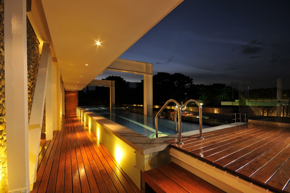 AcquaSanta Lofts Hotel — 4-Star Luxury Hotel in Cali, Colombia