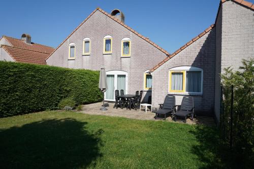 Kustverhuur Vakantiepark Fort Soleil 52 in Breskens, Netherlands