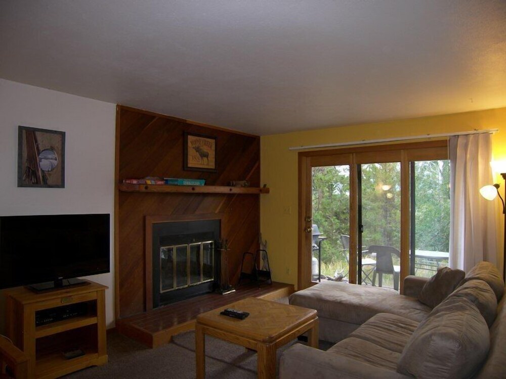 Snowscape 2 Bed 2 Bath - photo 22