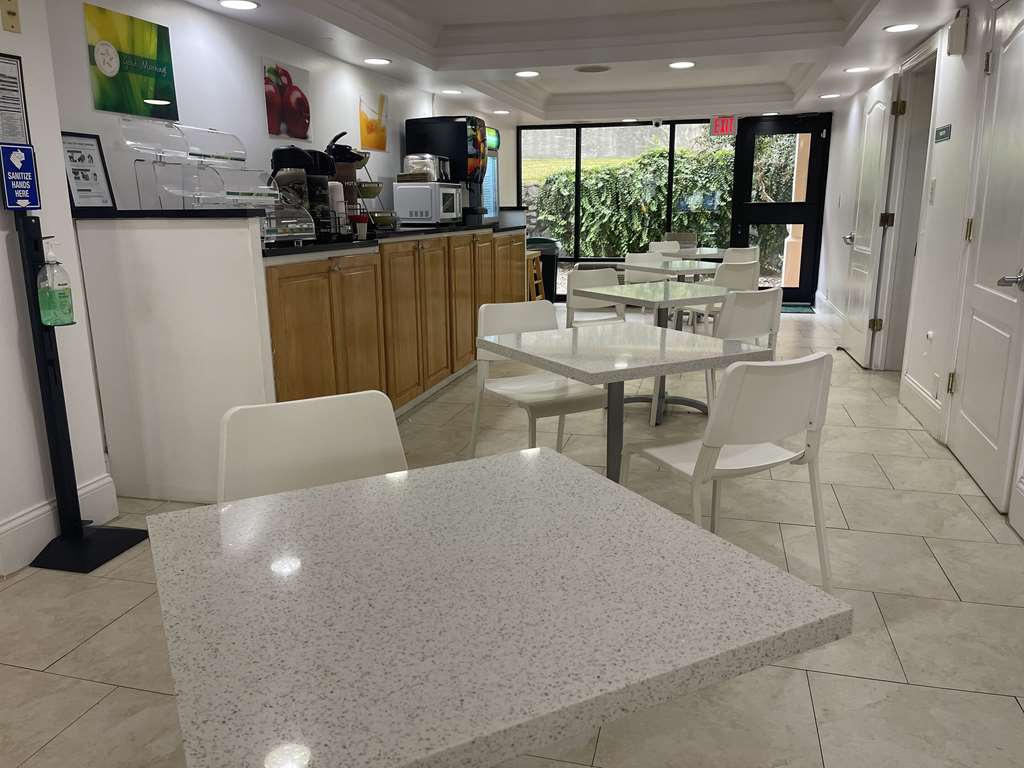 Quality Inn Dalton Central - photo 22