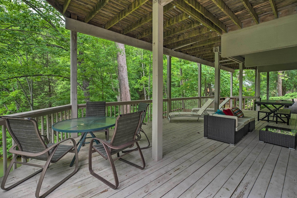 Gated Resort Home Norris Lake Access Shared Dock — hotel in Caryville