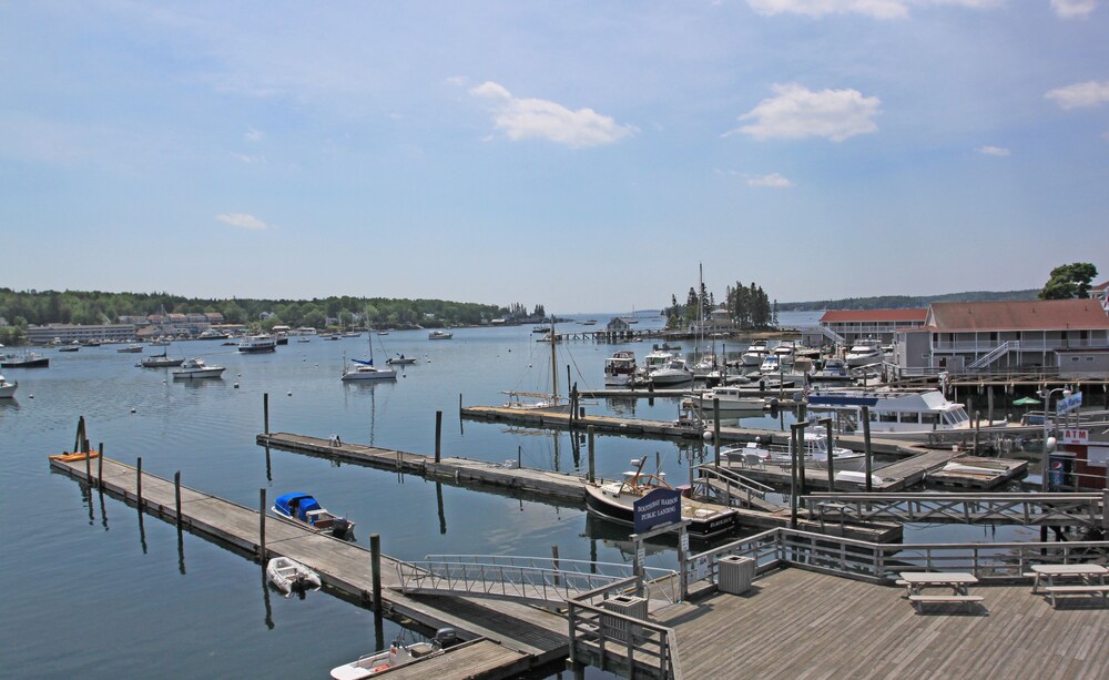 Fishermans Wharf Inn - photo 28