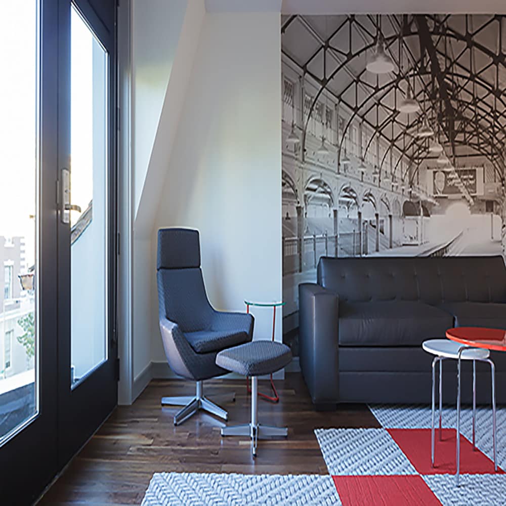 The Revolution Hotel - photo 11