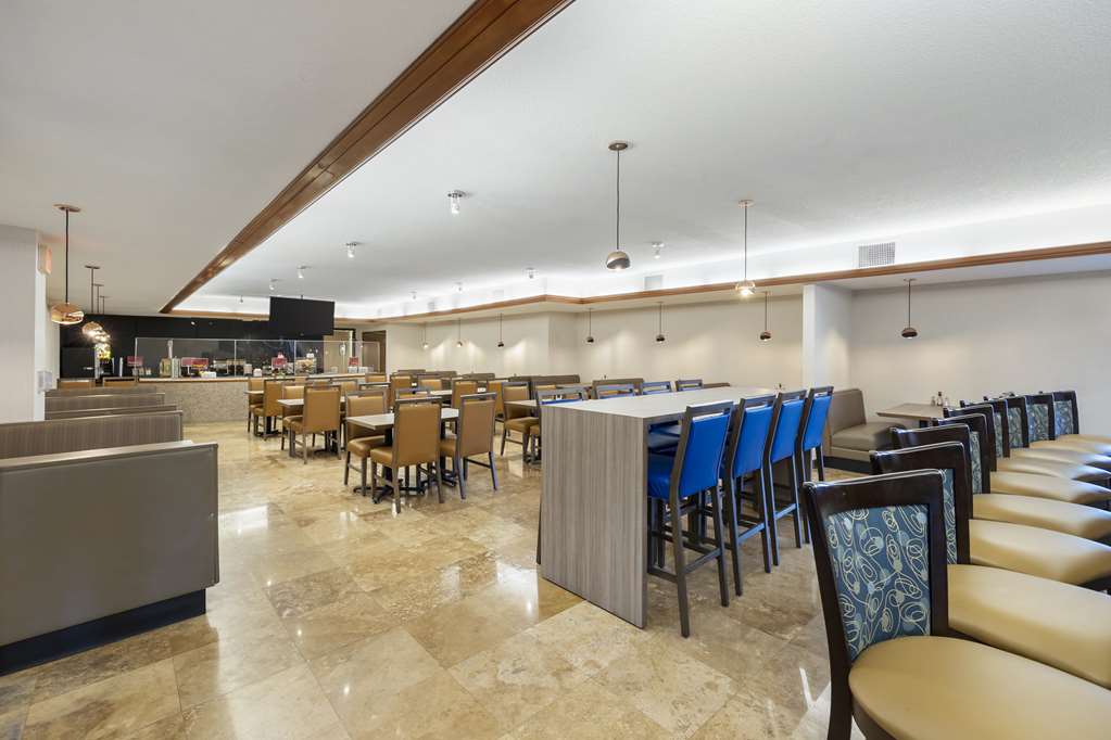 Best Western Plus Henderson Hotel - photo 7