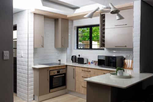 Uptown Apartments Garden Pavillion — 4-Star Luxury Hotel in Nelspruit, South Africa