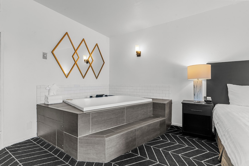 Masterpiece Hotel - photo 41