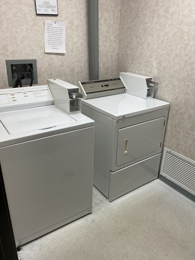 The Center Inn - photo 35