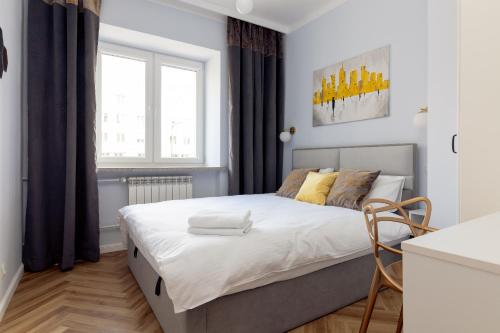 Metro Politechnika Cosy Apartment by BookingHost — 4-Star Luxury Hotel in Warsaw, Poland