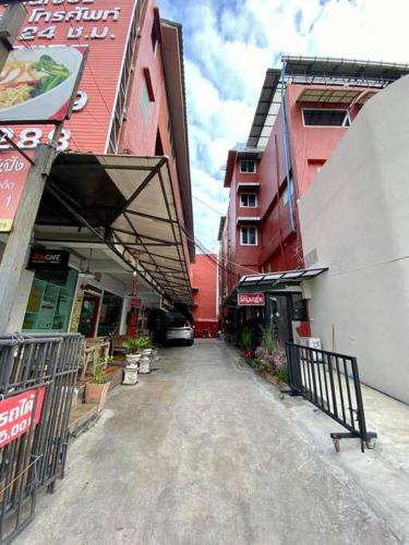 Ratanawong Place 407