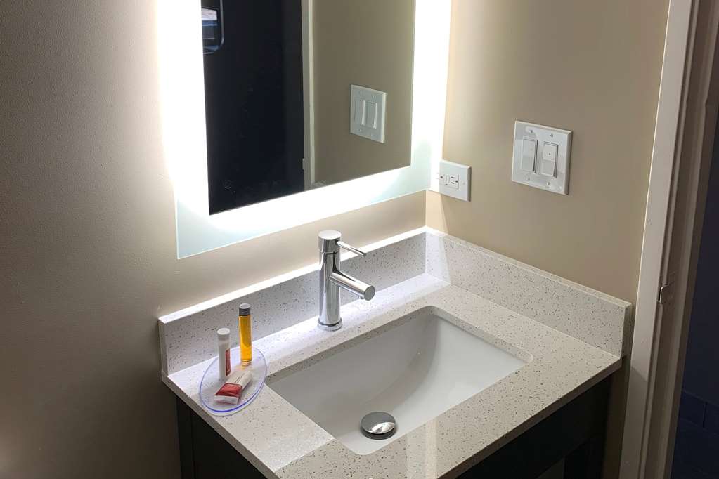 Super 8 by Wyndham Joliet - photo 12