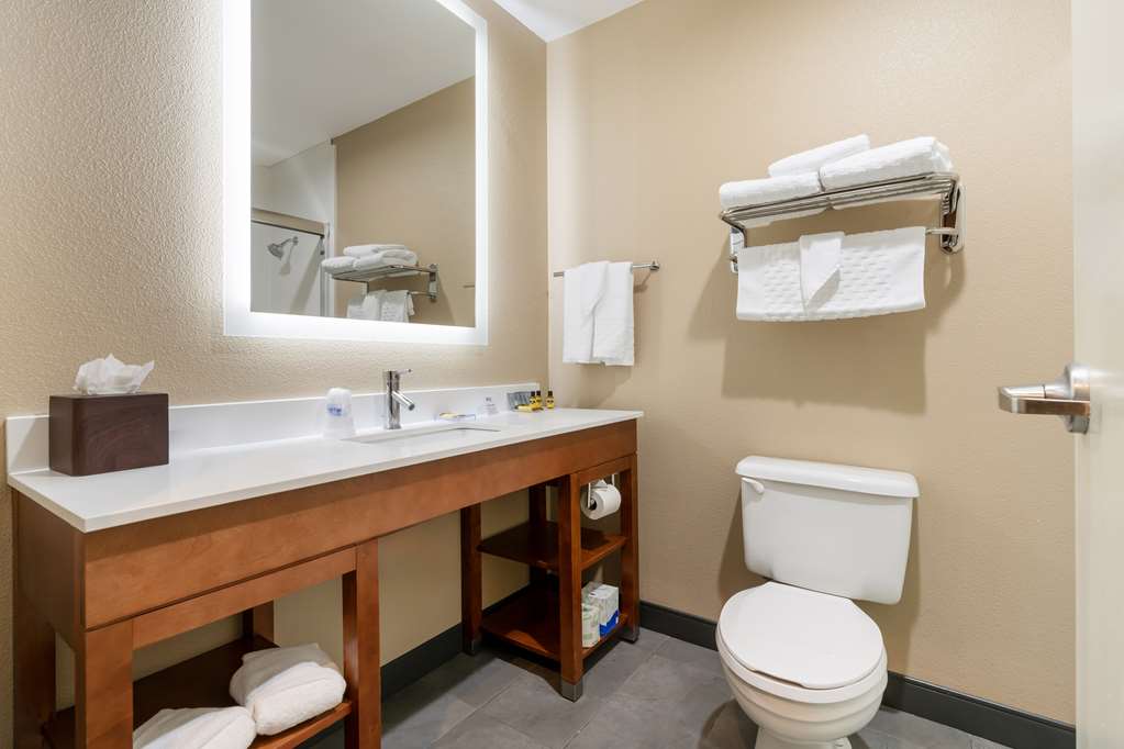 Best Western Bend North - photo 21