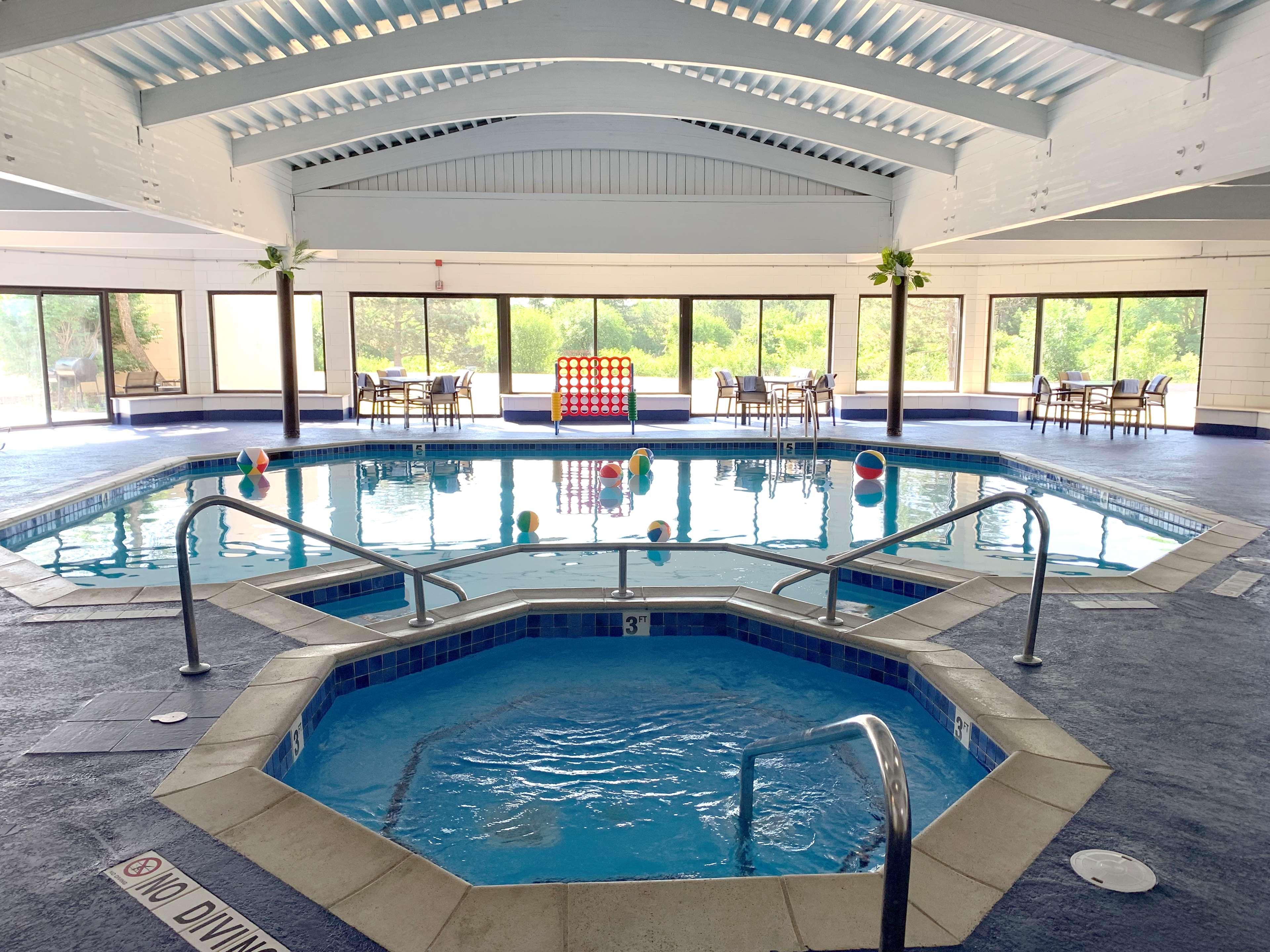 Radisson Hotel Detroit Farmington Hills - photo 13