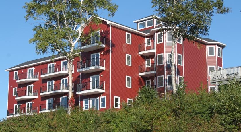 Lanes Riverhouse Inn & Cottages — hotel in Montague