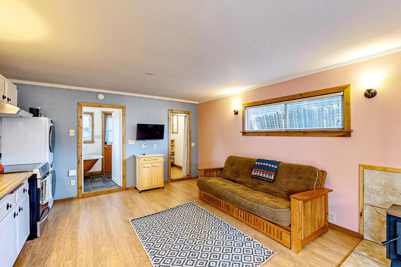 Mill Creek Retreat in Fort Bragg, United States