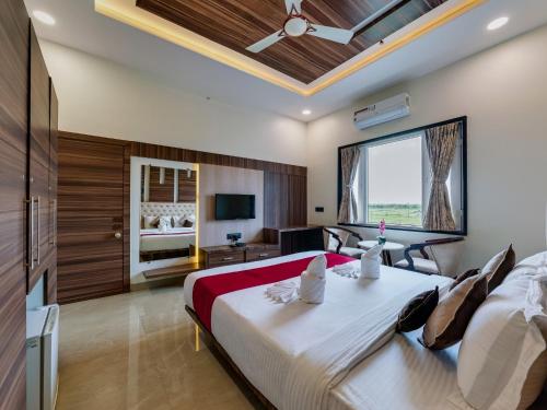 Hotel Chandradeep Regency - carbon neutral hotel in Dhulia
