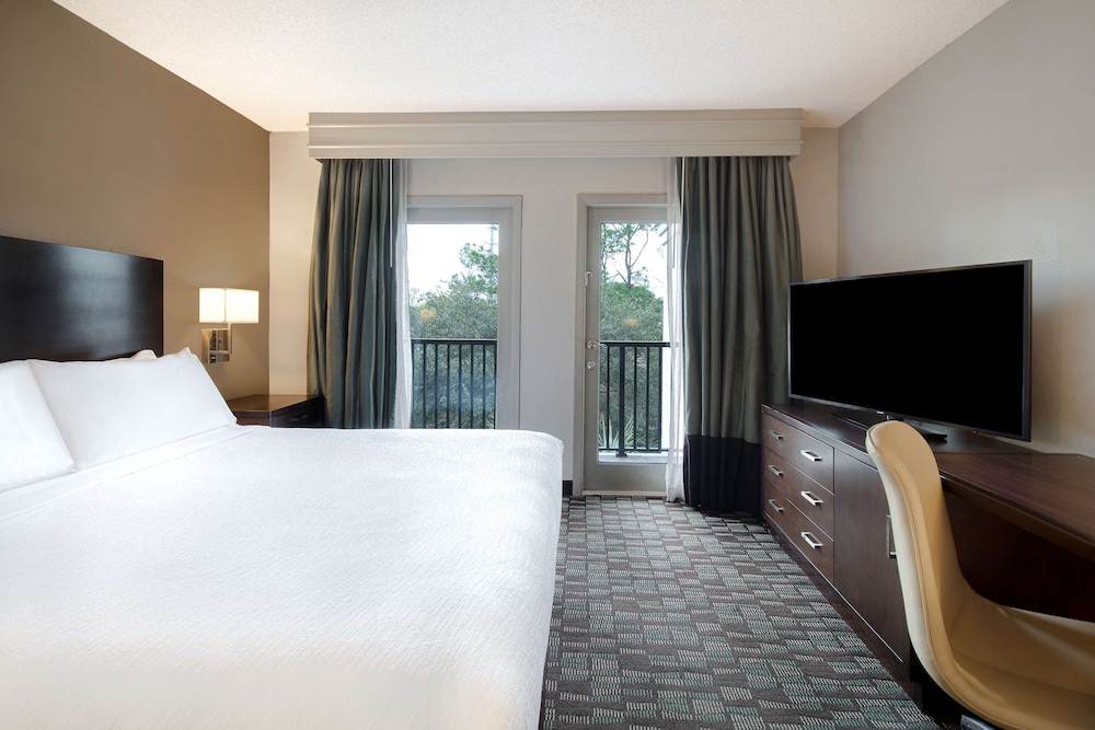 Embassy Suites by Hilton Jacksonville Baymeadows - photo 41