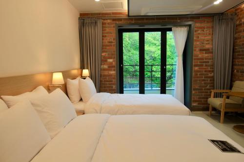 Seorak Hotel Misong in Unknown City, South Korea