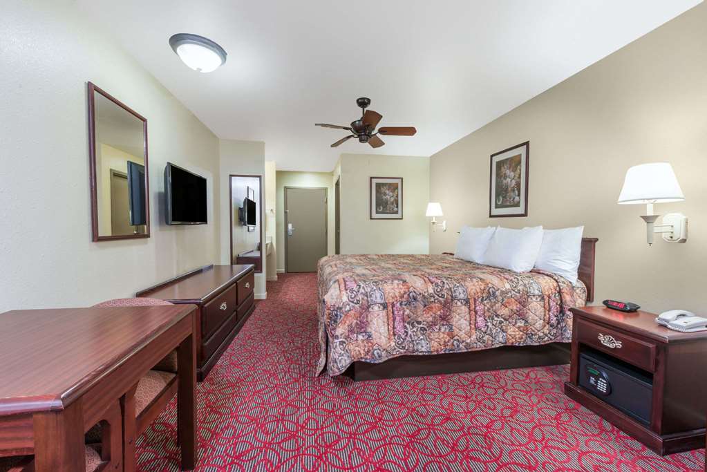 Days Inn by Wyndham St Peters St Charles - photo 12