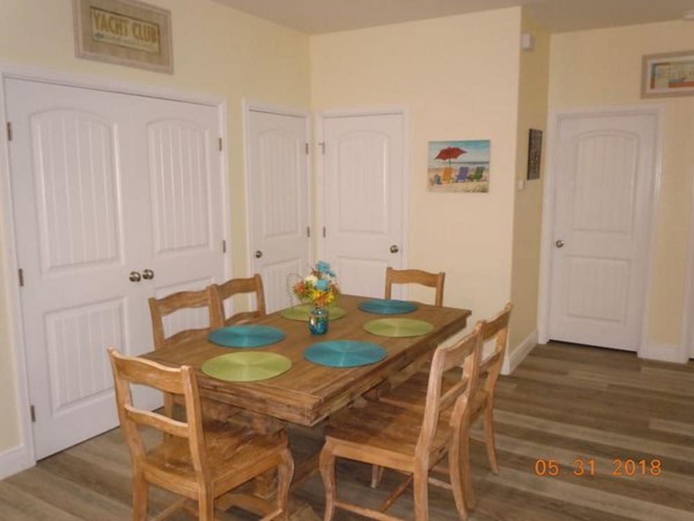 Beachgate CondoSuites & Motel - photo 40