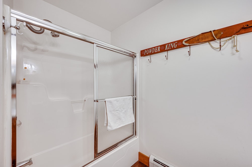 Ski In Resort Family Condo with Deck at Jay Peak - photo 30
