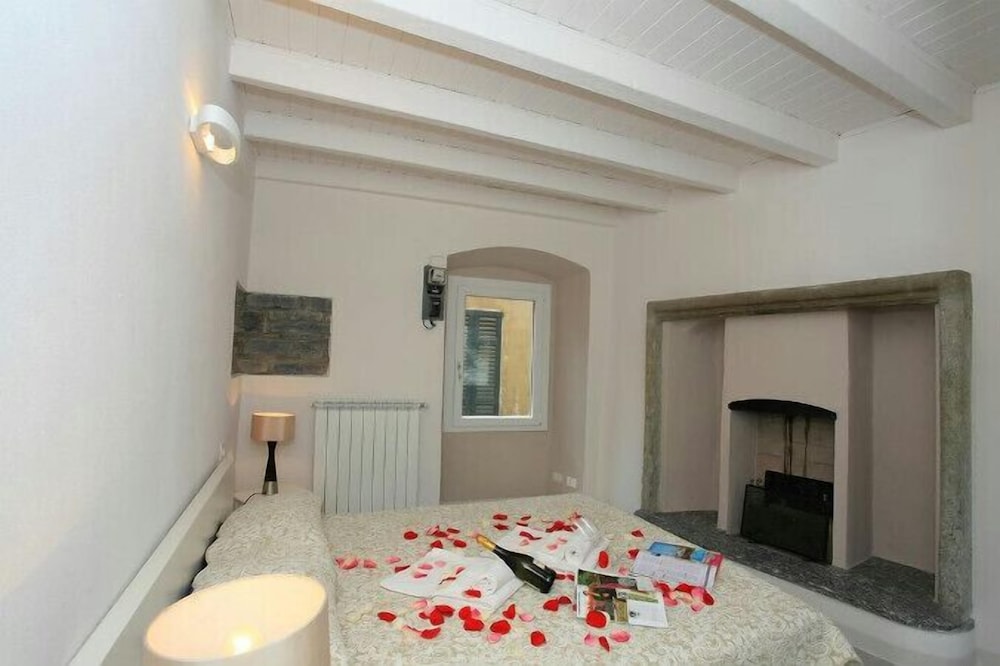 Bella Moltrasio — 4-Star Luxury Hotel in Moltrasio, Italy
