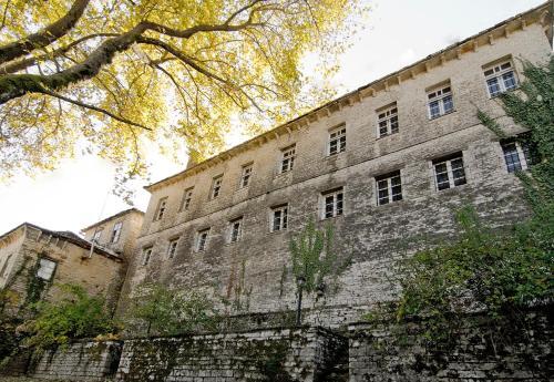 Vera Inn in Asprangeloi, Greece