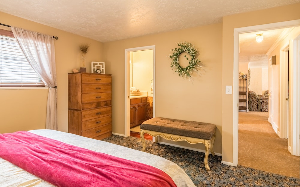 Family Crash Pad near SLC - photo 3